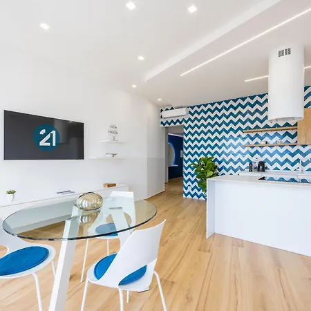 Apartment At Twenty-one New - Exclusive Panoramic Views! Naples